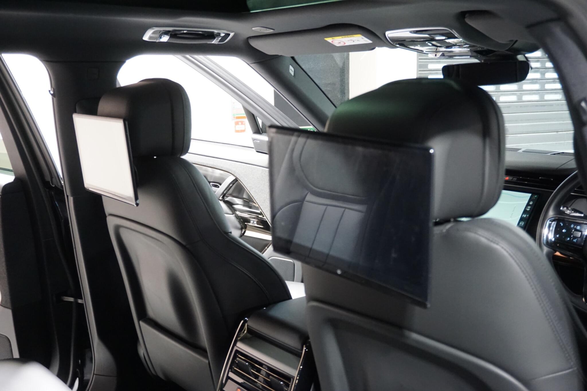 Land Rover Range Rover Sport 3.0 D300 MHEV Dynamic SE SUV 5dr Diesel Auto 4WD Euro 6 (s/s) (300 ps)